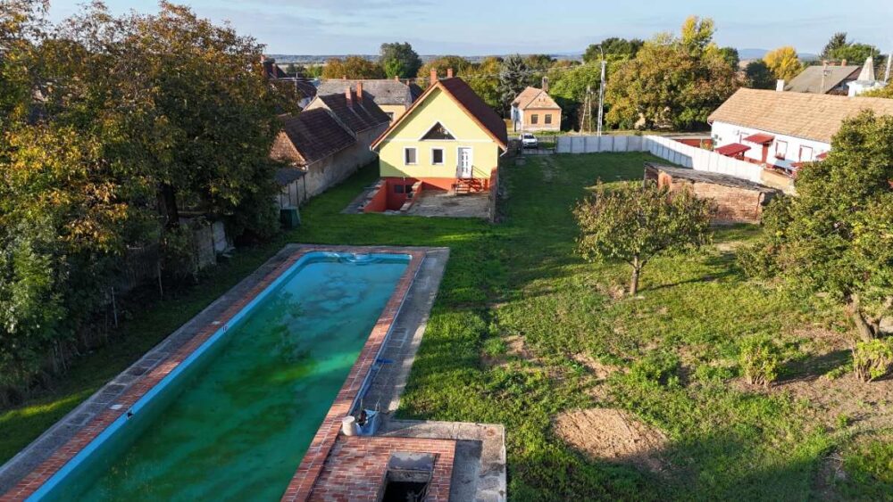 16 – 2617_-696981345